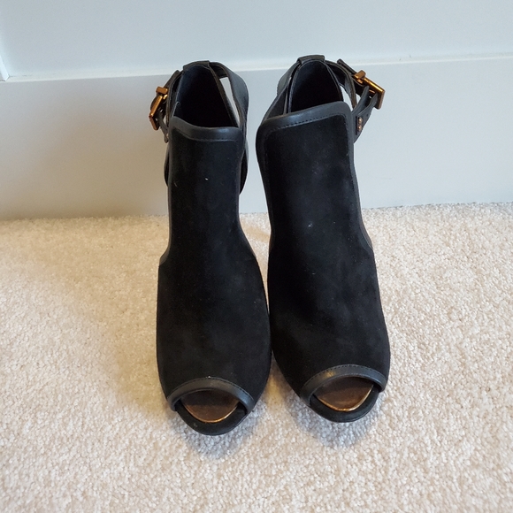 BCBG heels - Picture 2 of 5